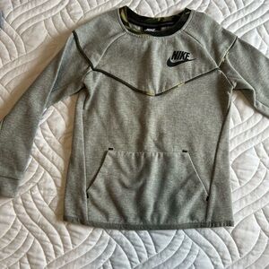Boys Nike Gray Sweatshirt